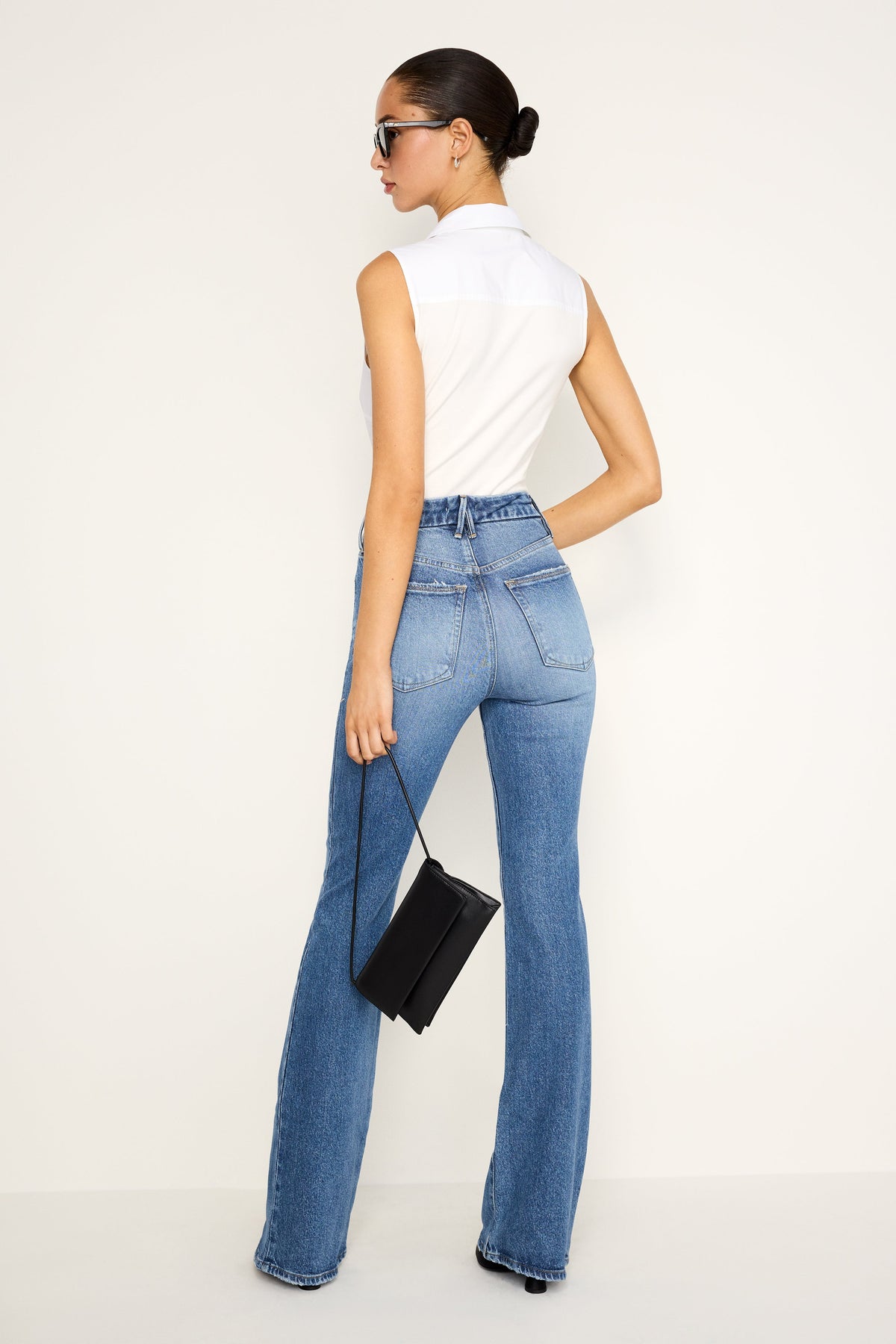 Premium SOFT TECH GOOD PETITE BOOTCUT JEANSINDIGO627