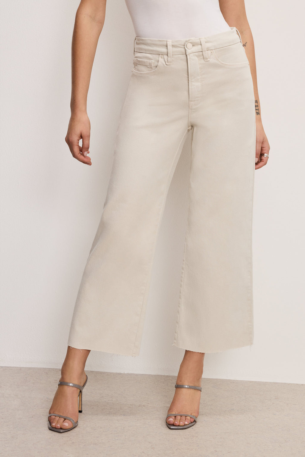 Premium GOOD WAIST PALAZZO CROPPED JEANS BONE001