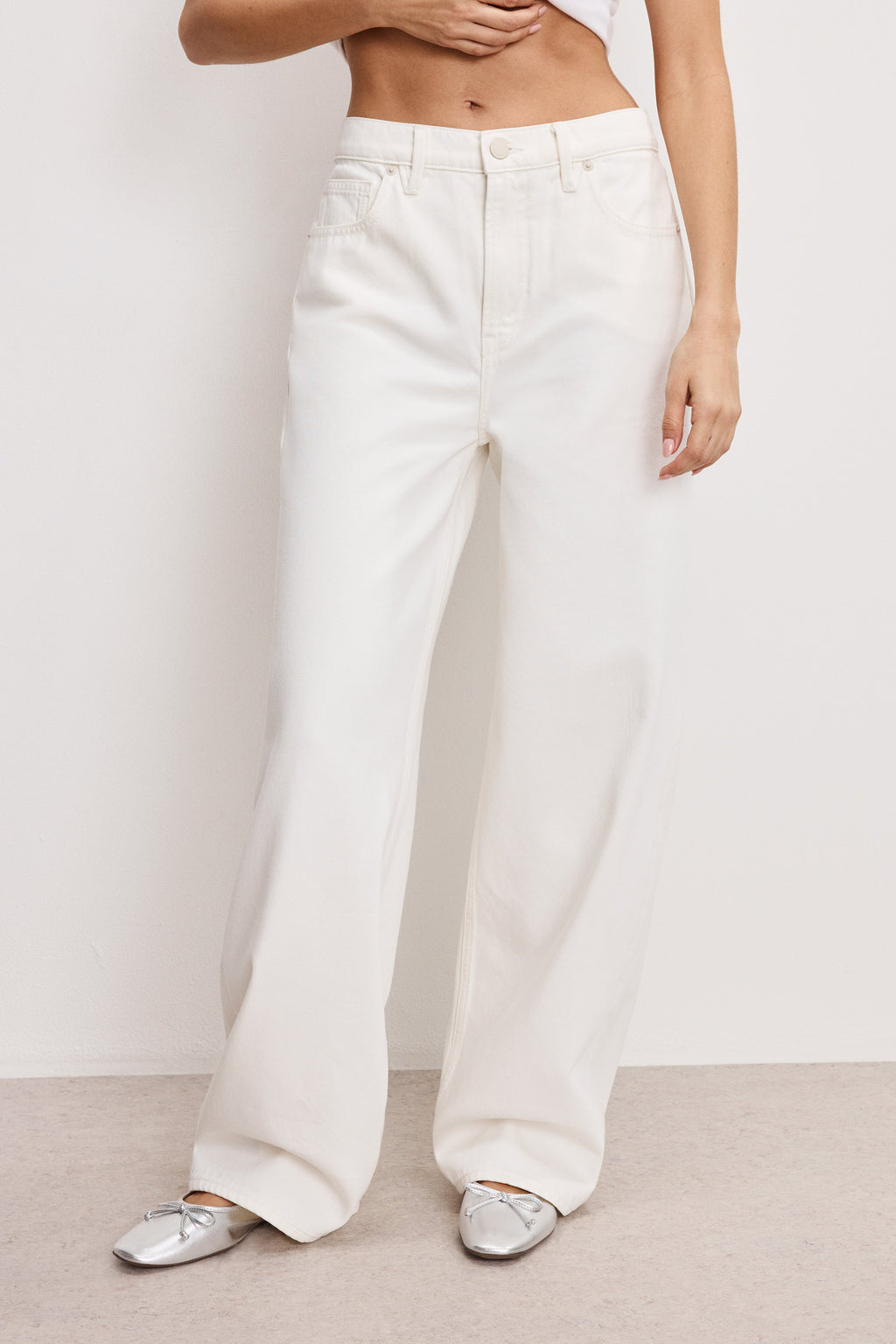 Premium GOOD LOW RISE BAGGY JEANS CLOUD WHITE