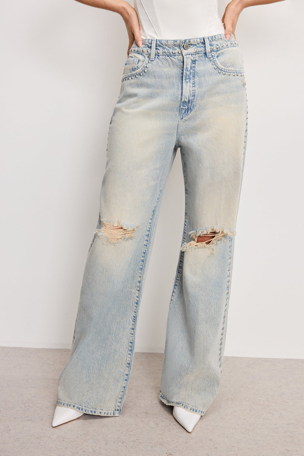 Premium GOOD EASE STUDDED JEANS INDIGO784