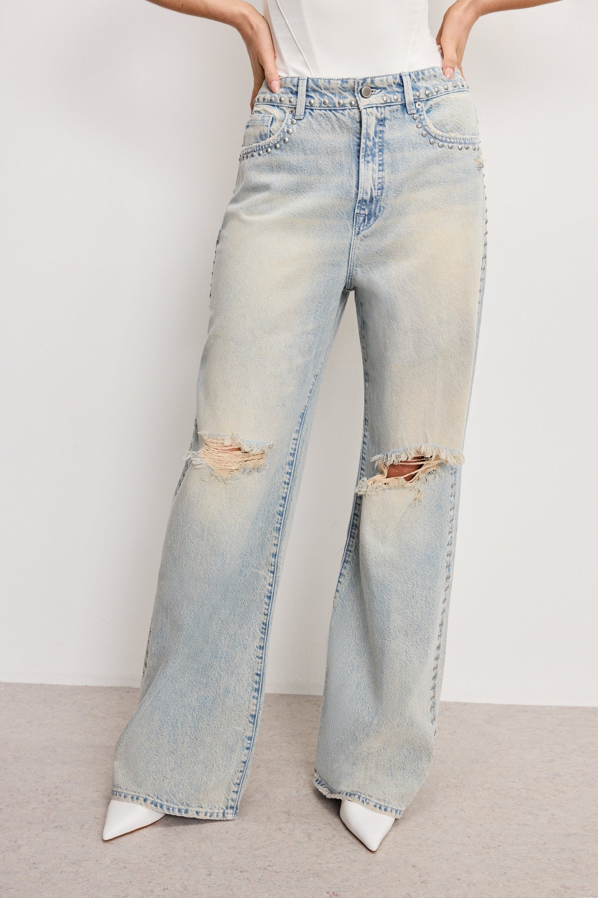 Premium GOOD EASE STUDDED JEANS INDIGO784