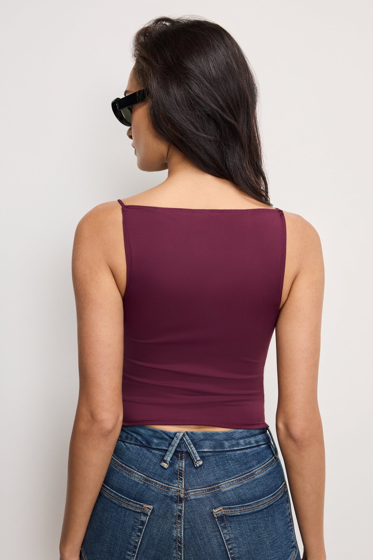 Premium WEIGHTLESS SLEEVELESS TANK FIG007