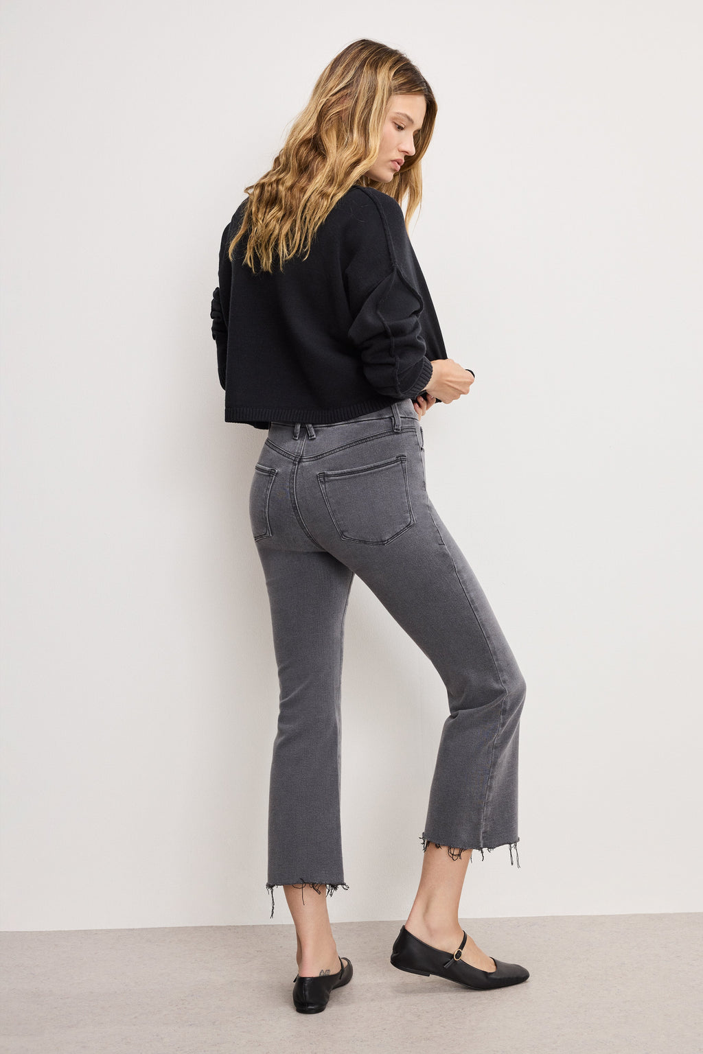 Premium SOFT TECH GOOD LEGS CROPPED MINI BOOT JEANS BLACK405