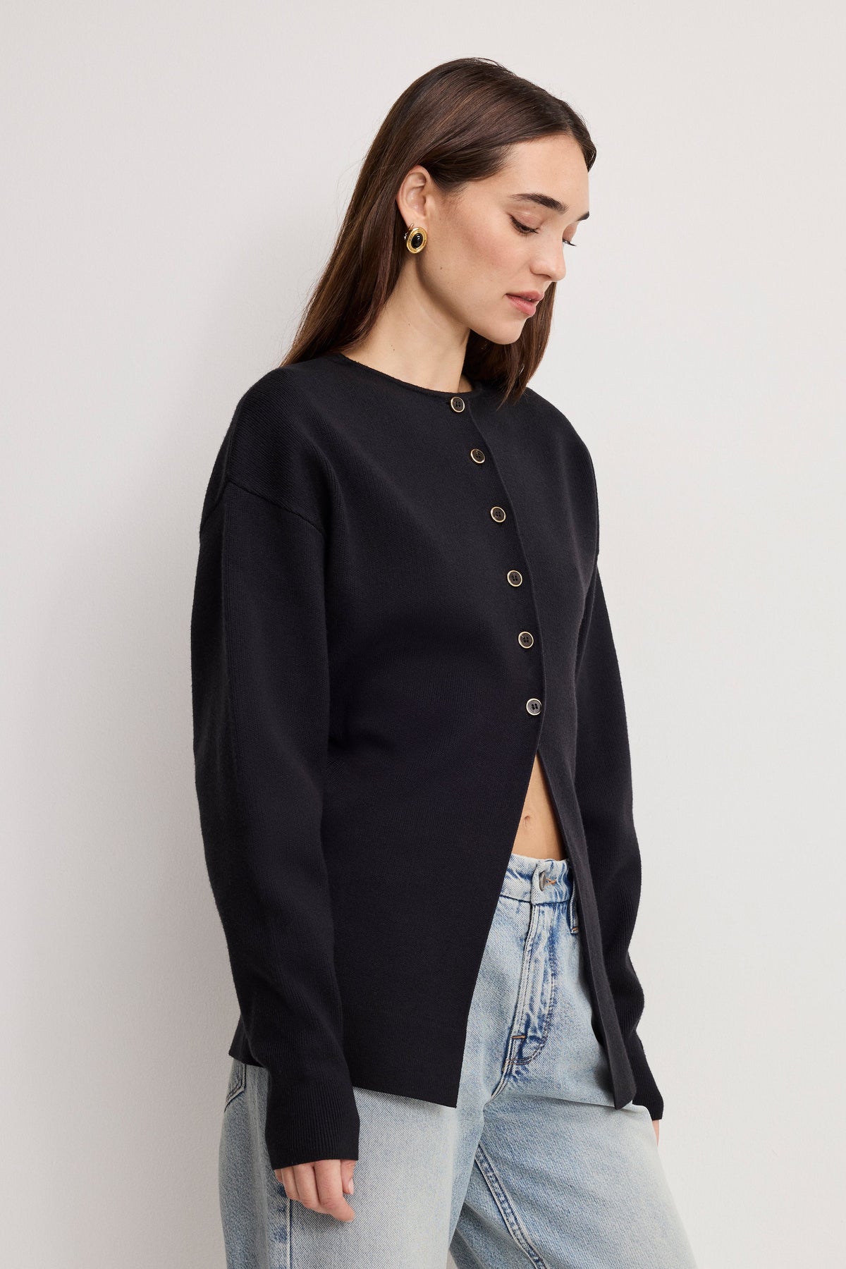 Premium EXAGGERATED SLEEVE CARDIGAN SWEATER BLACK001