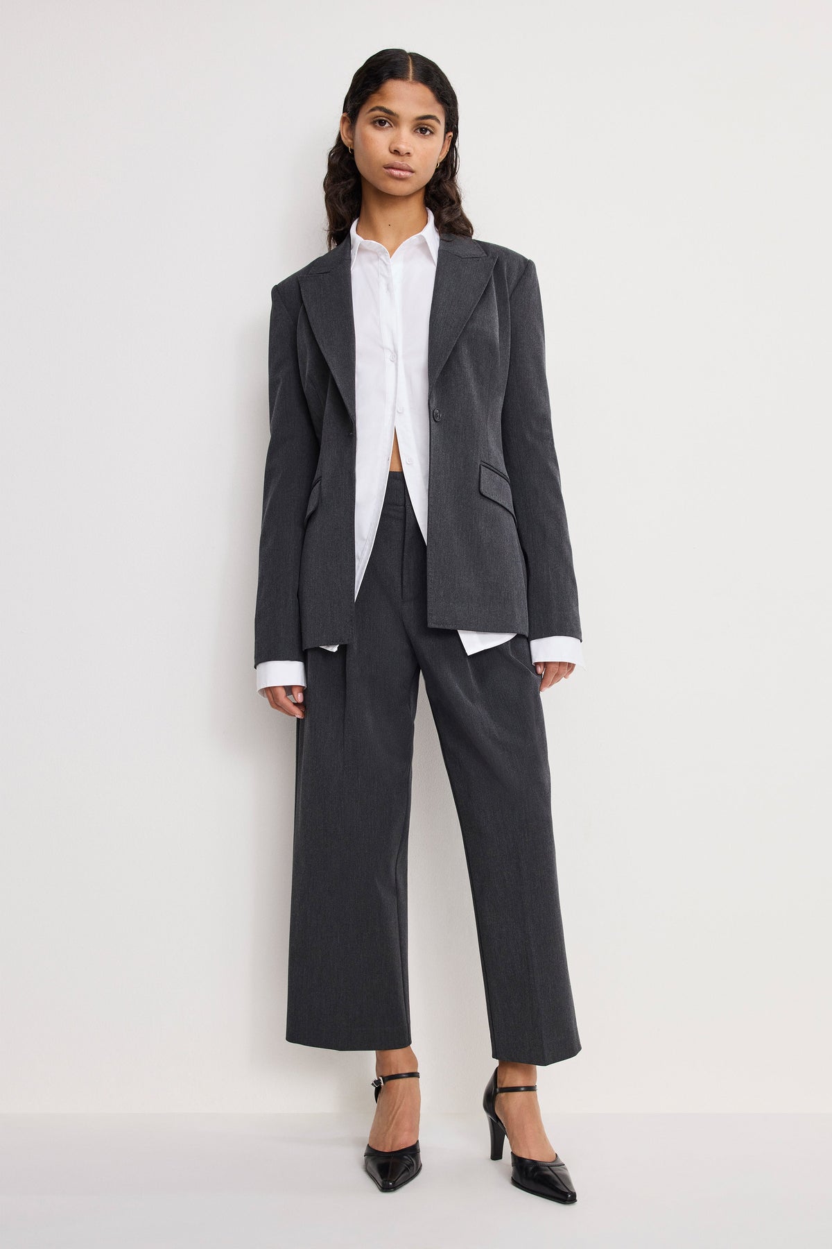 Premium ESSENTIAL SUITING PLEATED CROPPED TROUSERS DARK HEATHER GRAY