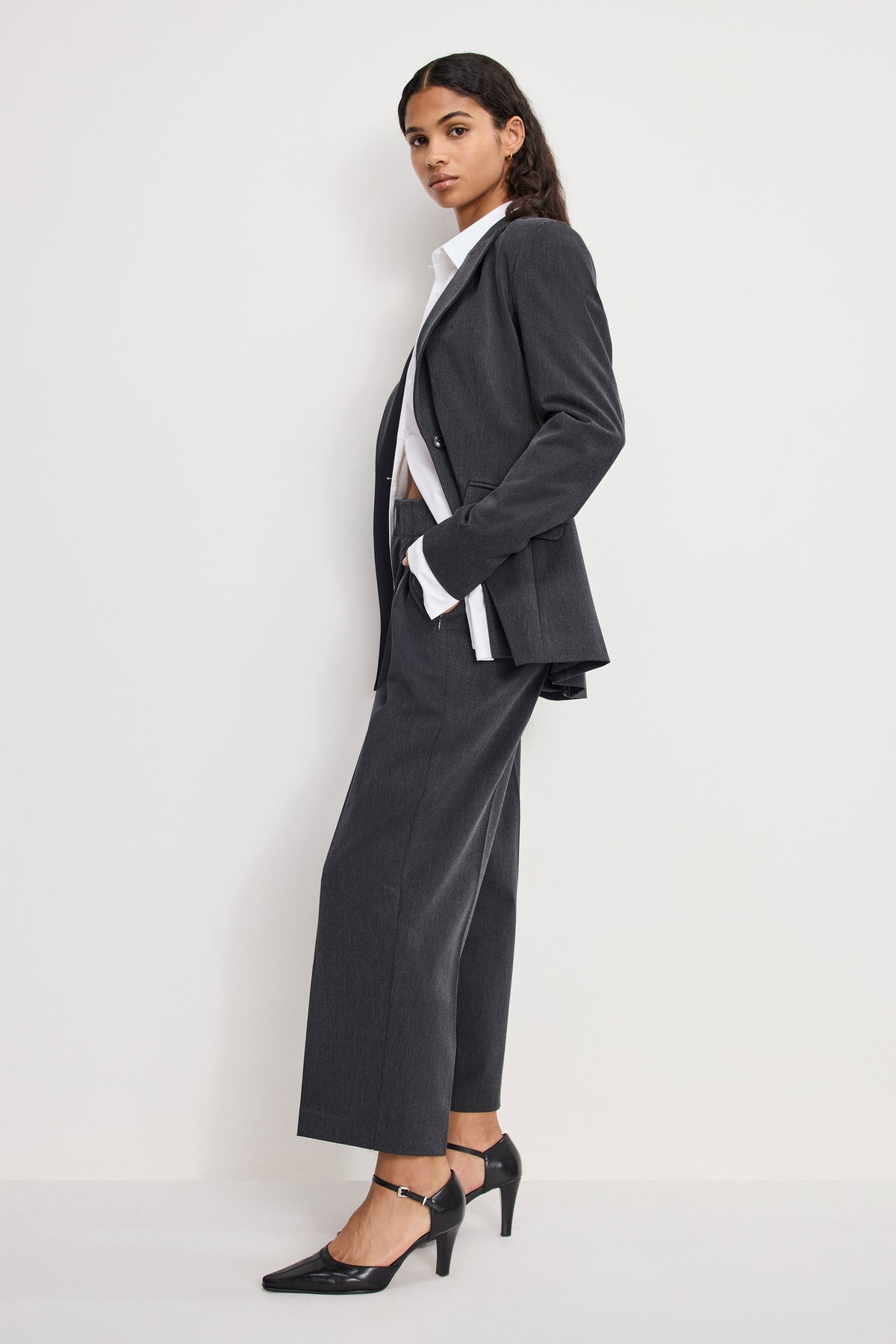 Premium ESSENTIAL SUITING PLEATED CROPPED TROUSERS DARK HEATHER GRAY