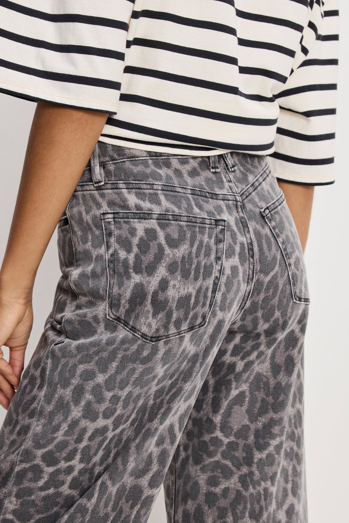 Premium GOOD BARREL JEANS GREY LUCKY LEOPARD