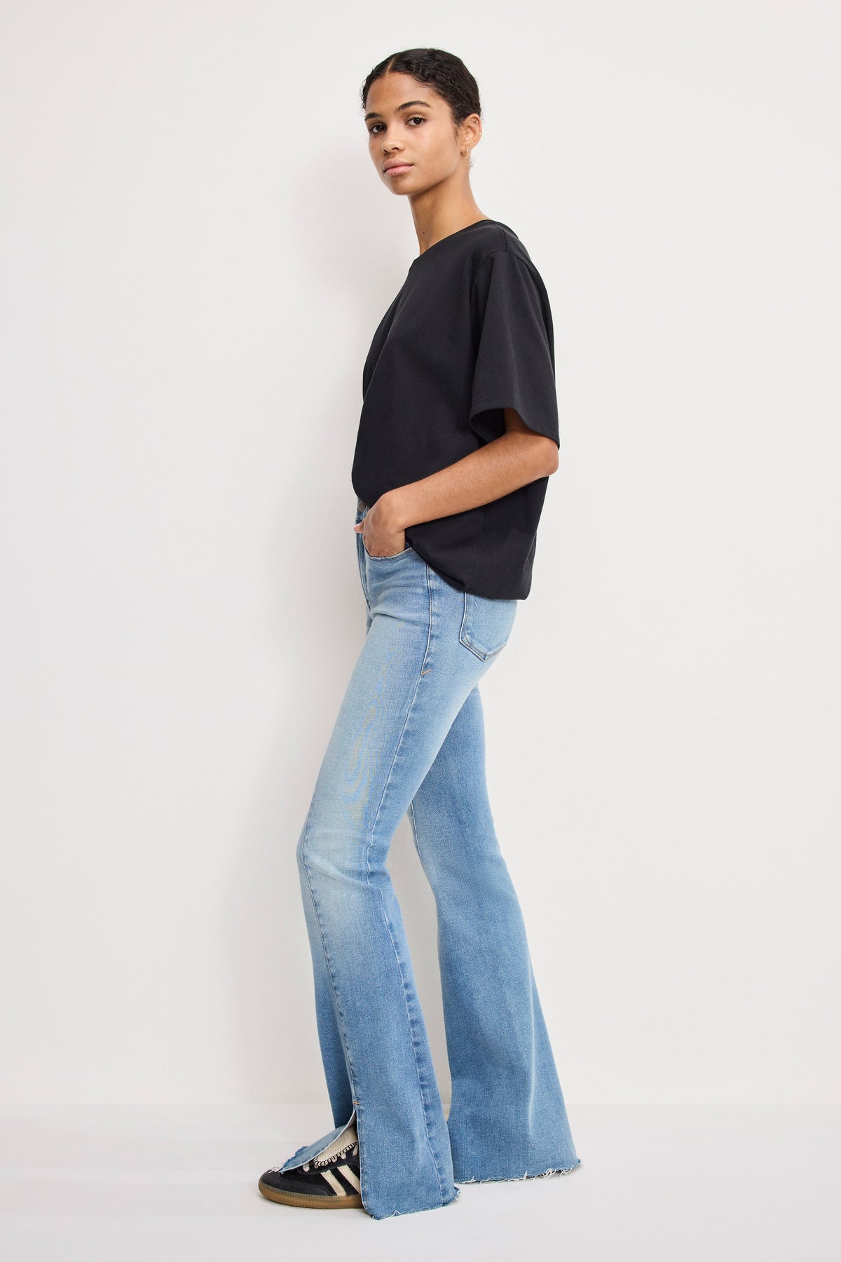 Premium SOFT TECH GOOD LEGS FLARE JEANS INDIGO995