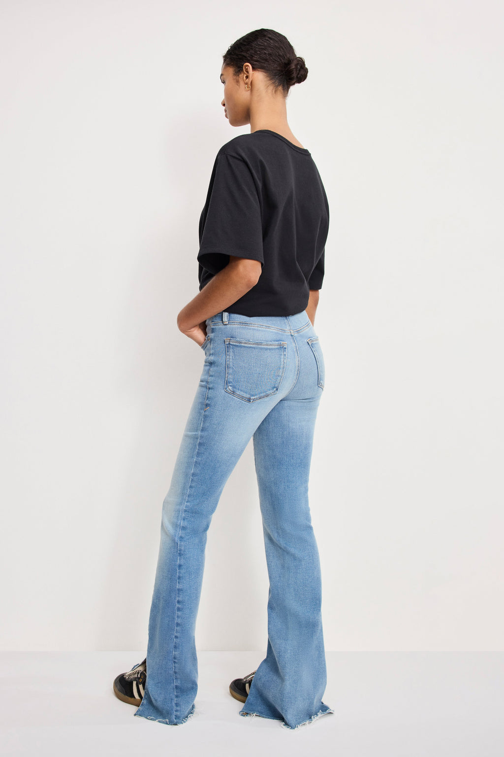 Premium SOFT TECH GOOD LEGS FLARE JEANS INDIGO995