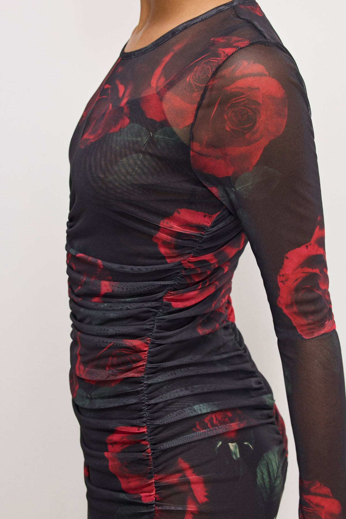 Premium MESH RUCHED MAXI DRESS MOODY RED ROSES001