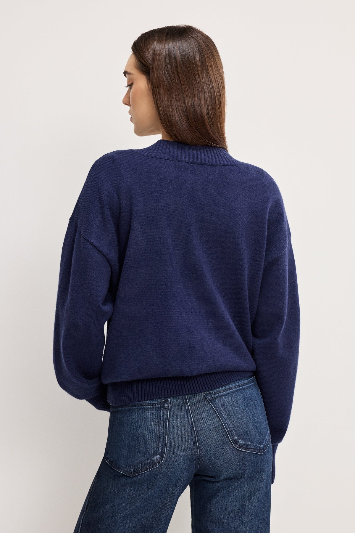 Premium DEEP V KNIT SWEATER HORIZON INK