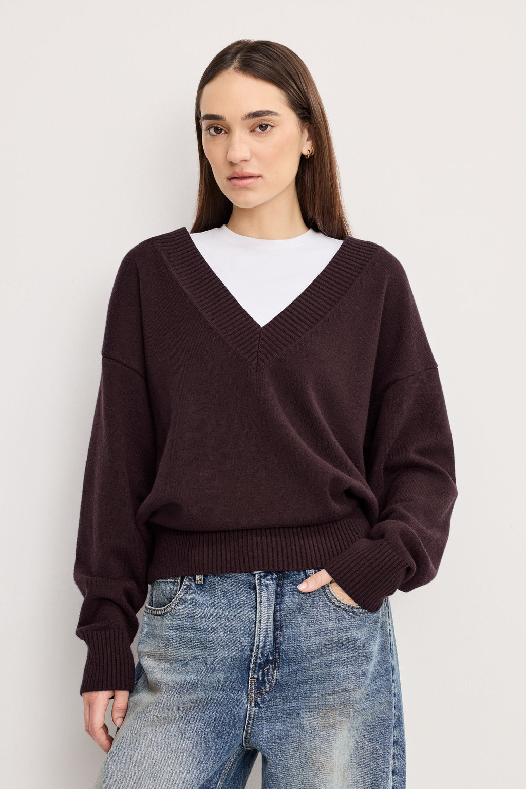 Premium DEEP V KNIT SWEATER BARK003