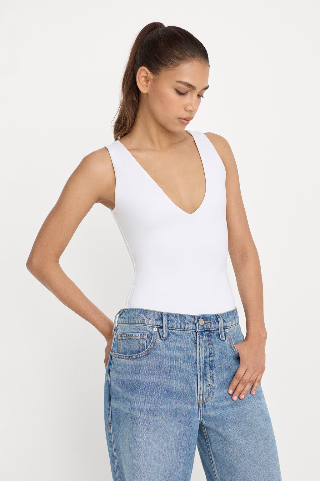Premium SCULPTING DEEP V BODYSUIT WHITE001