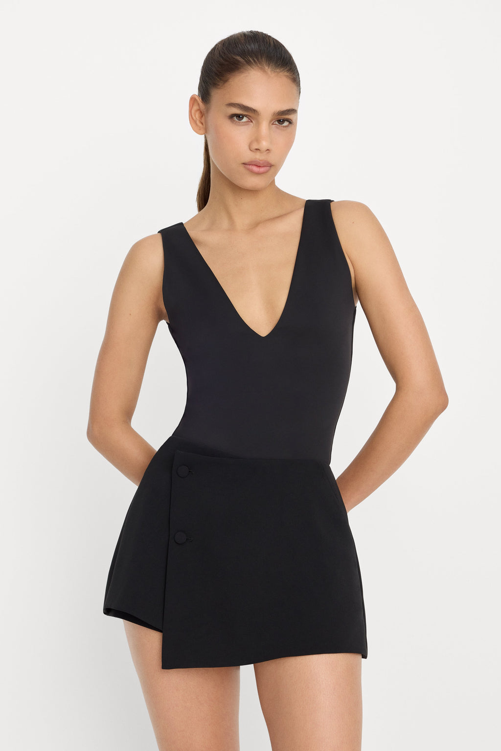 Premium SCULPTING DEEP V BODYSUIT BLACK001