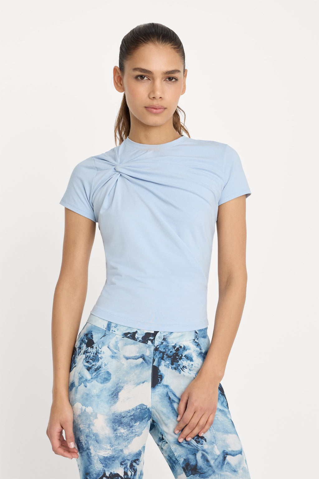 Premium SUPER STRETCH TWIST TEE SKY