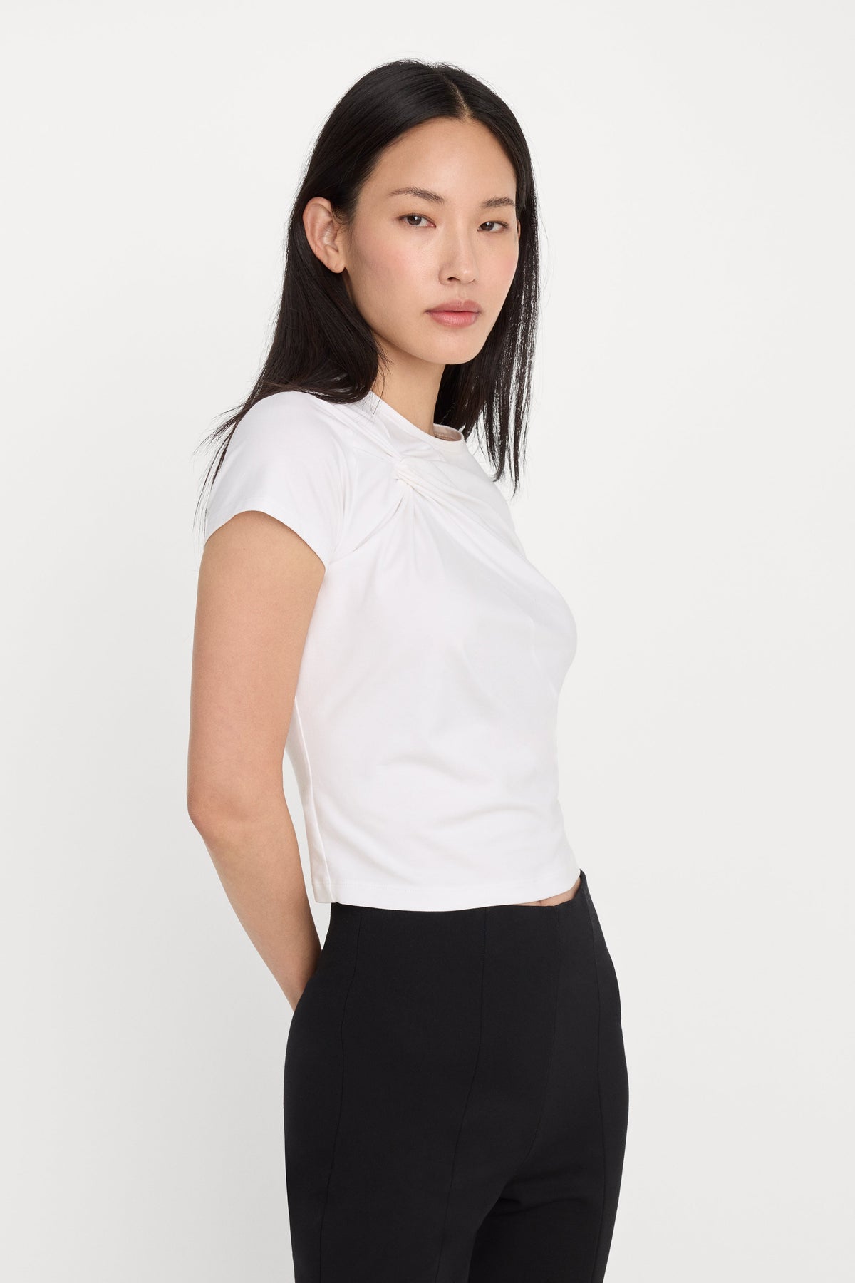 Premium SUPER STRETCH TWIST TEE WHITE001