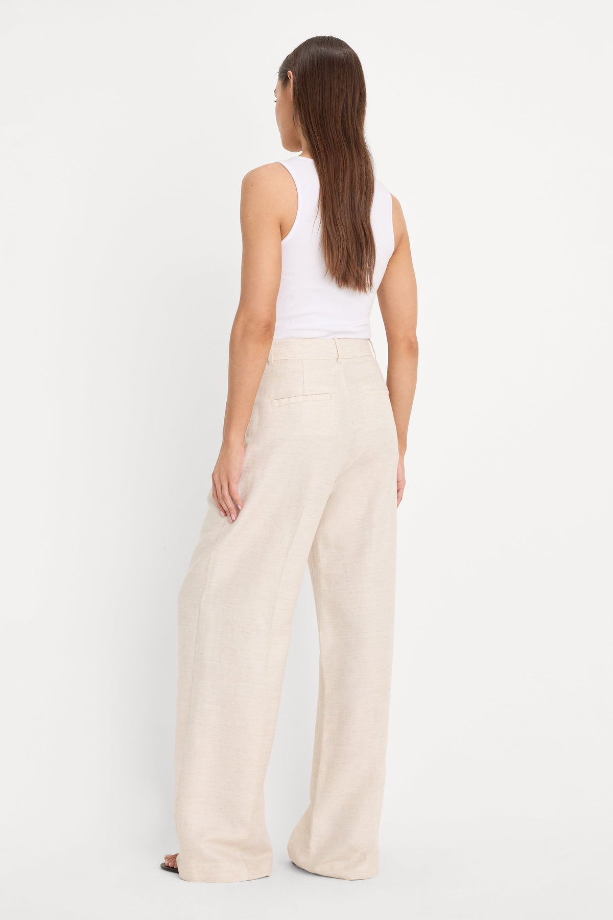 Premium THE RELAXED LINEN TROUSER OAT