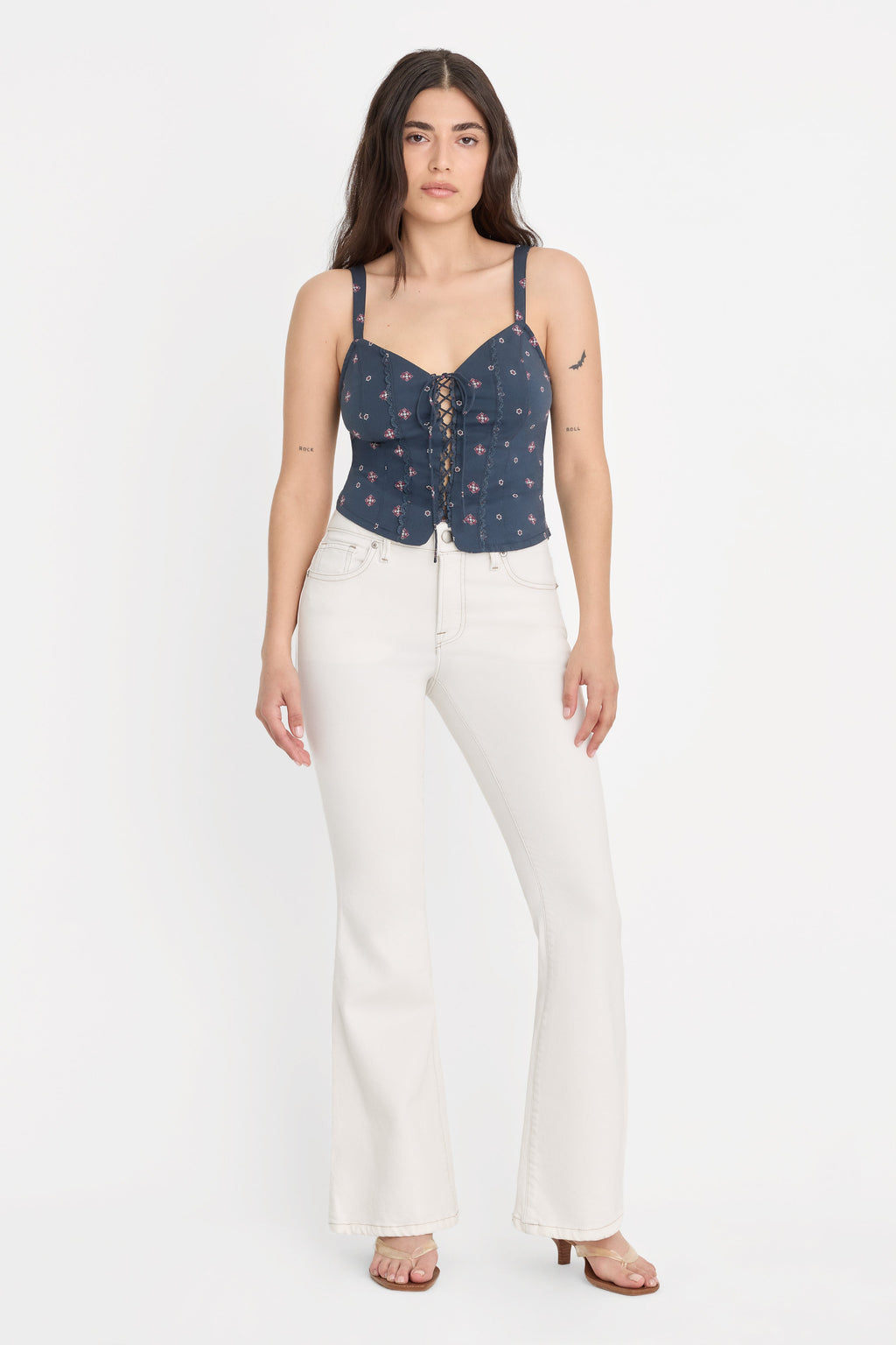 Premium DOLLY JOLEANS PETITE FLARE JEANS VINTAGE WHITE