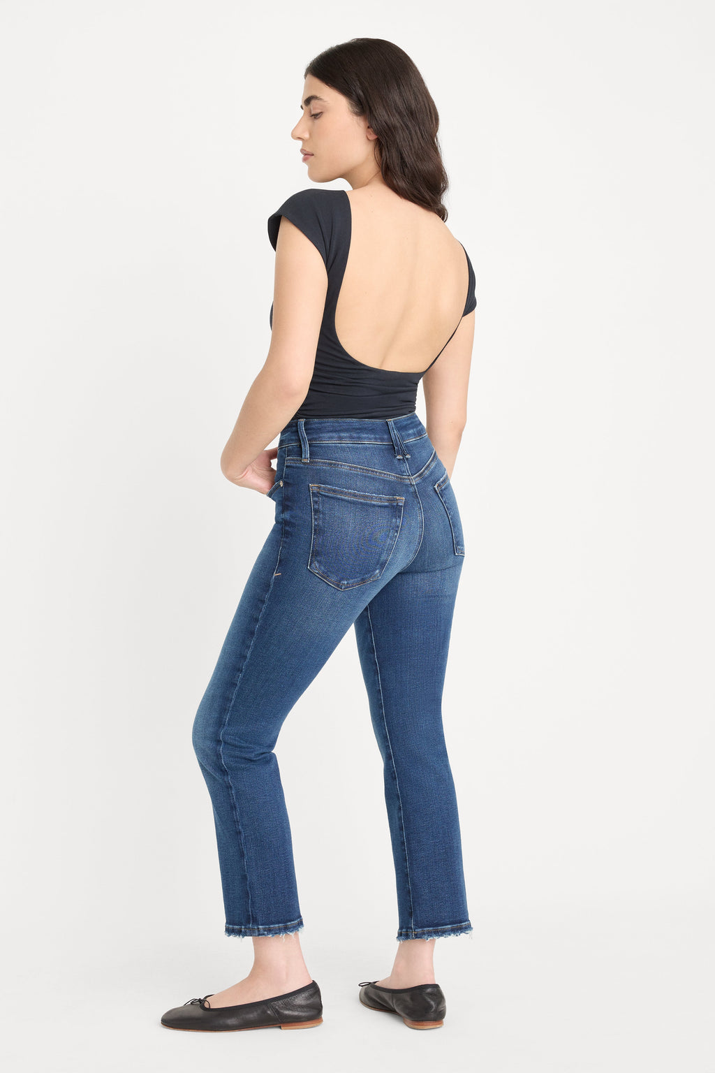 Premium SOFT TECH GOOD PETITE STRAIGHT JEANSINDIGO511