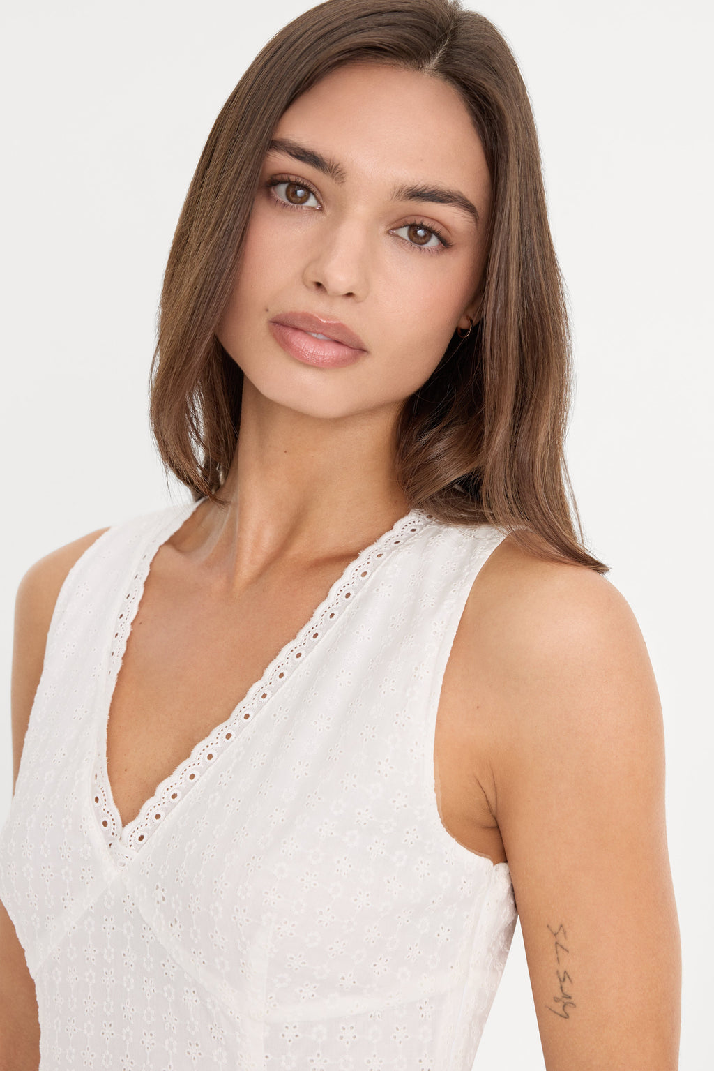 Premium THE EYELET MINI DRESS WHITE001