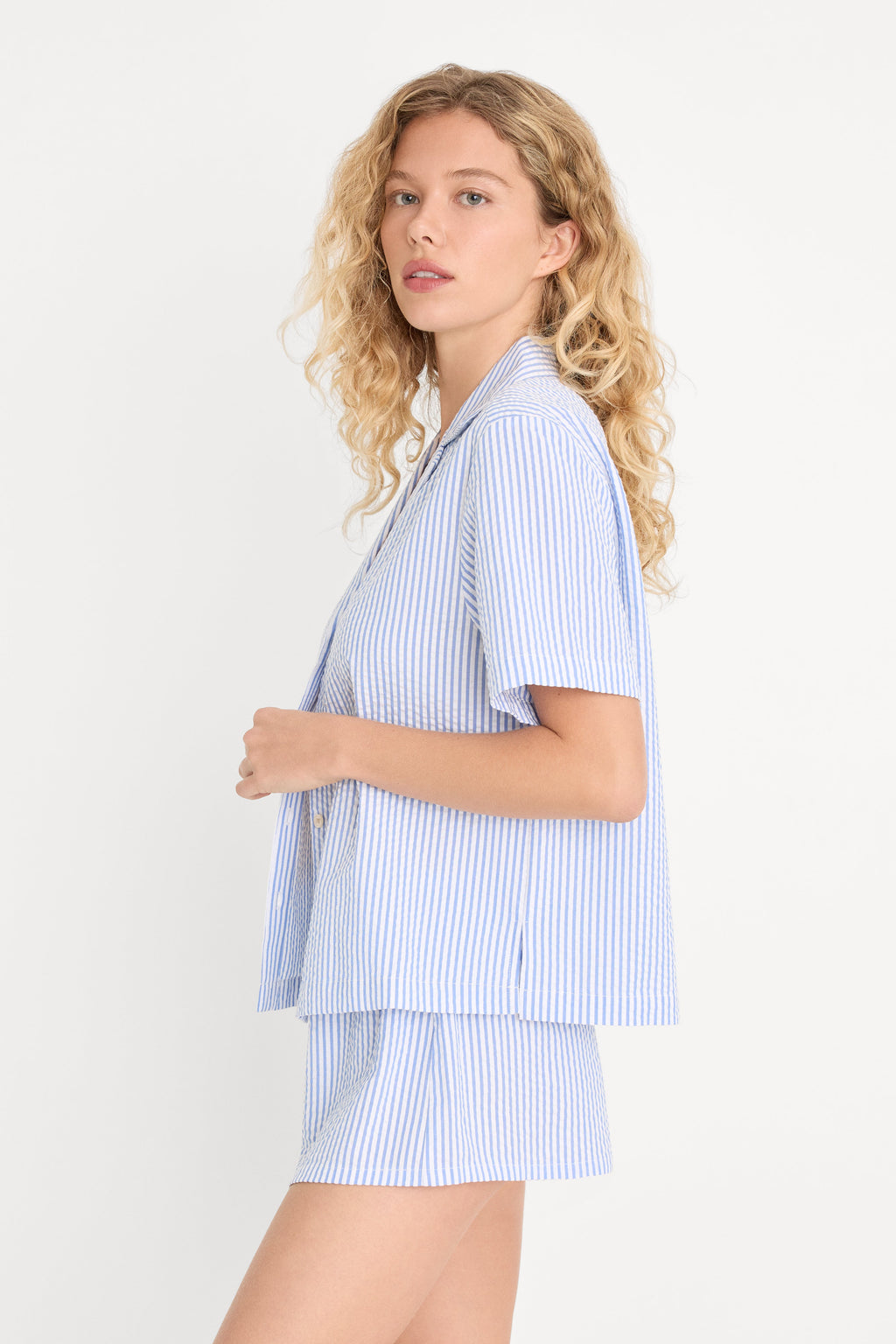 Premium THE SEERSUCKER CAMP SHIRT BLUE STRIPE