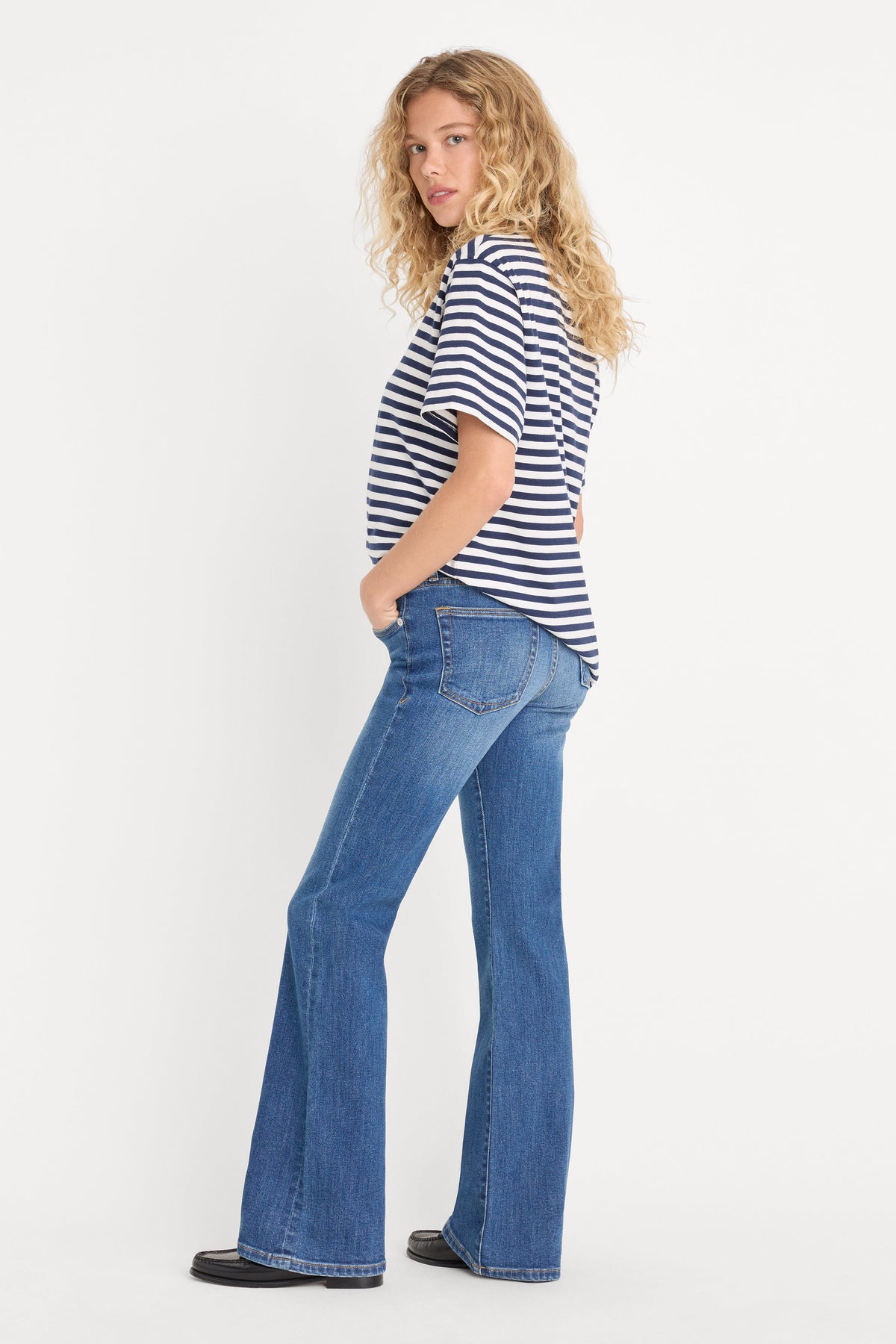 Premium GOOD LOW RISE BOOTCUT JEANS ARTICULATE