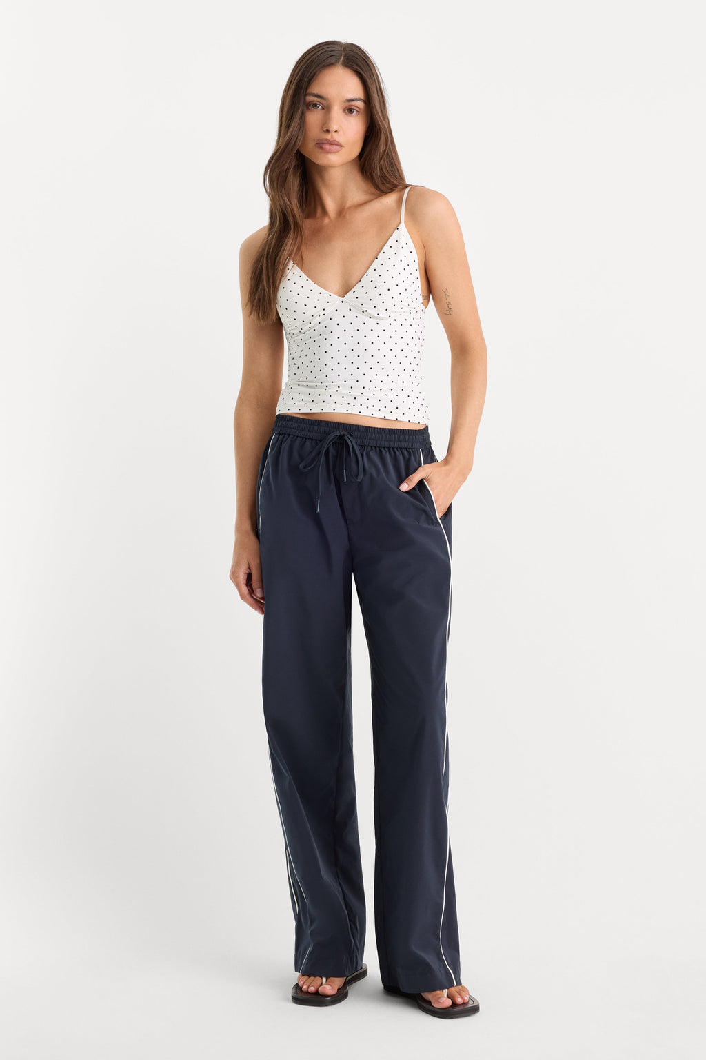 Premium THE WEIGHTLESS SCULPTING MODERN TANK MINI DOT WHITE