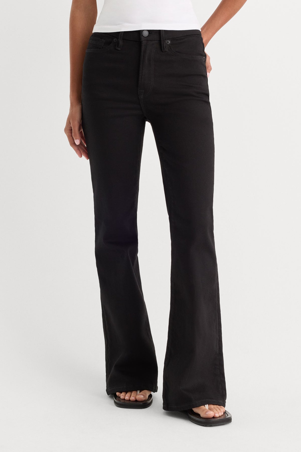 Premium NEVER FADE GOOD PETITE FLARE JEANS BLACK