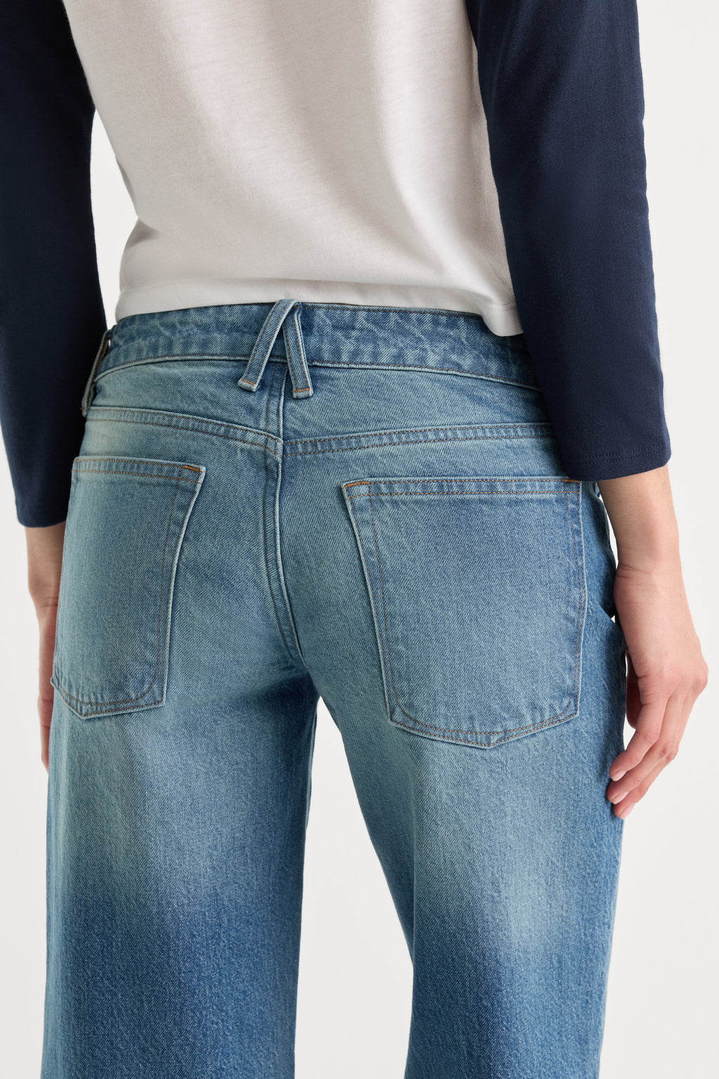 Premium VINTAGE LOW LOOSE JEANS TROUBLED WATER
