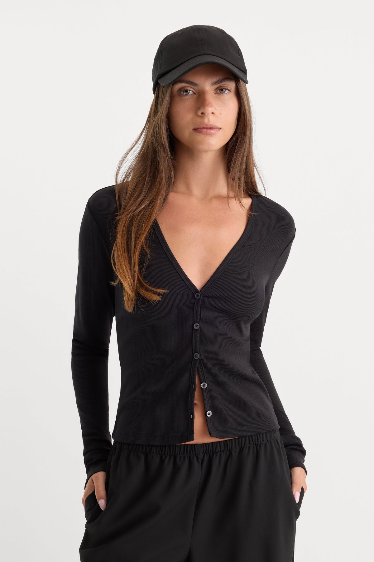 Premium THE RIB V NECK CARDIGAN BLACK