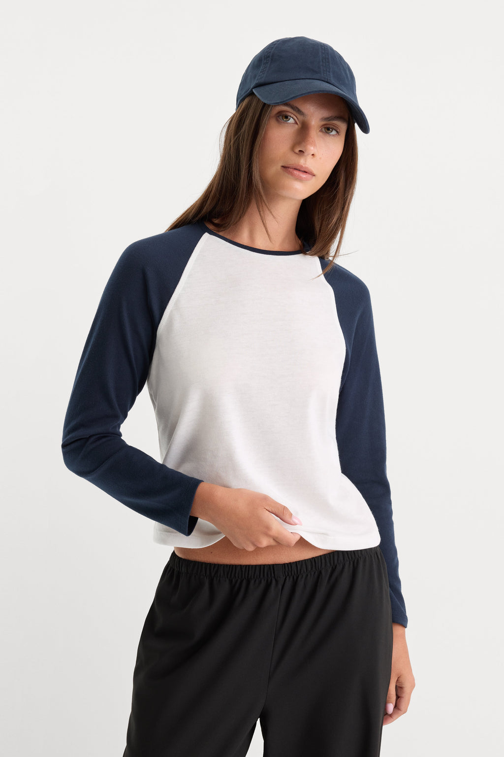 Premium THE LONG SLEEVE RAGLAN TEE CHALK