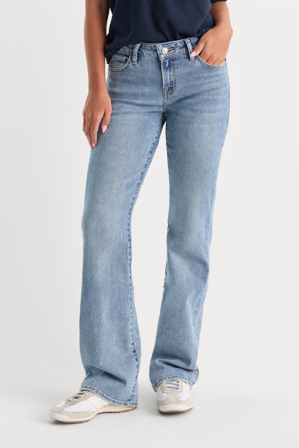 Premium GOOD LOW RISE BOOTCUT JEANS WHISPER