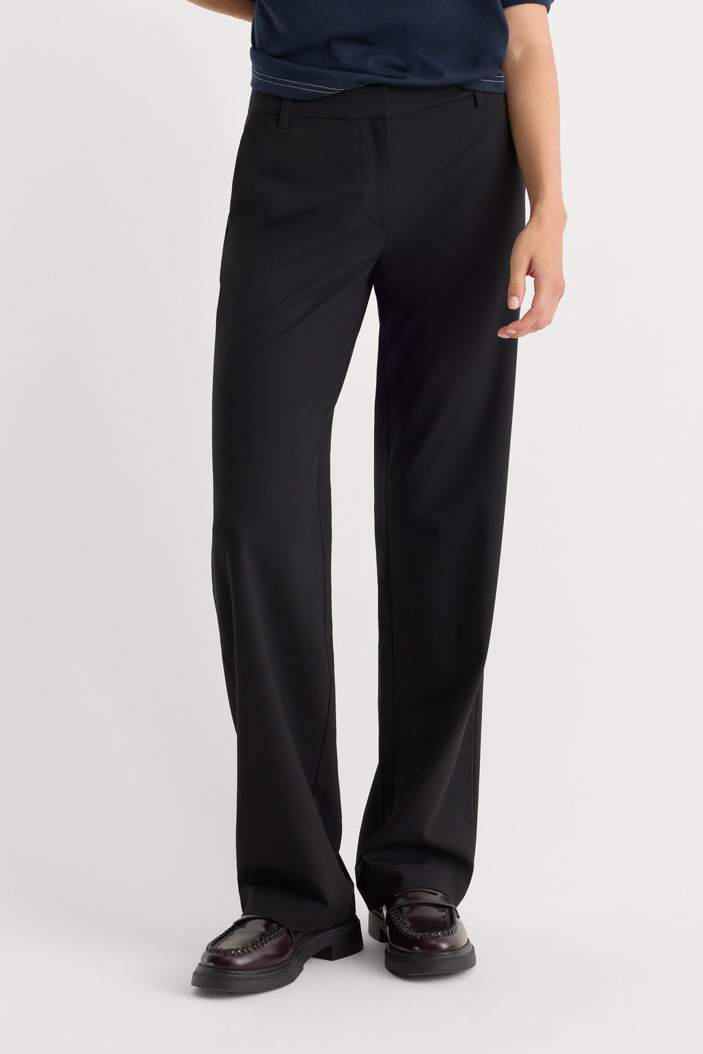 Premium THE LOW RISE STRAIGHT LEG TROUSER BLACK001