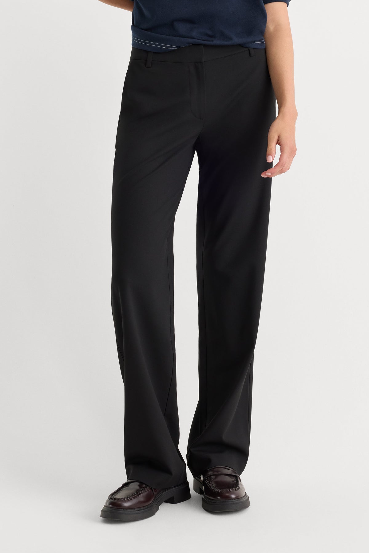 Premium THE LOW RISE STRAIGHT LEG TROUSER BLACK001
