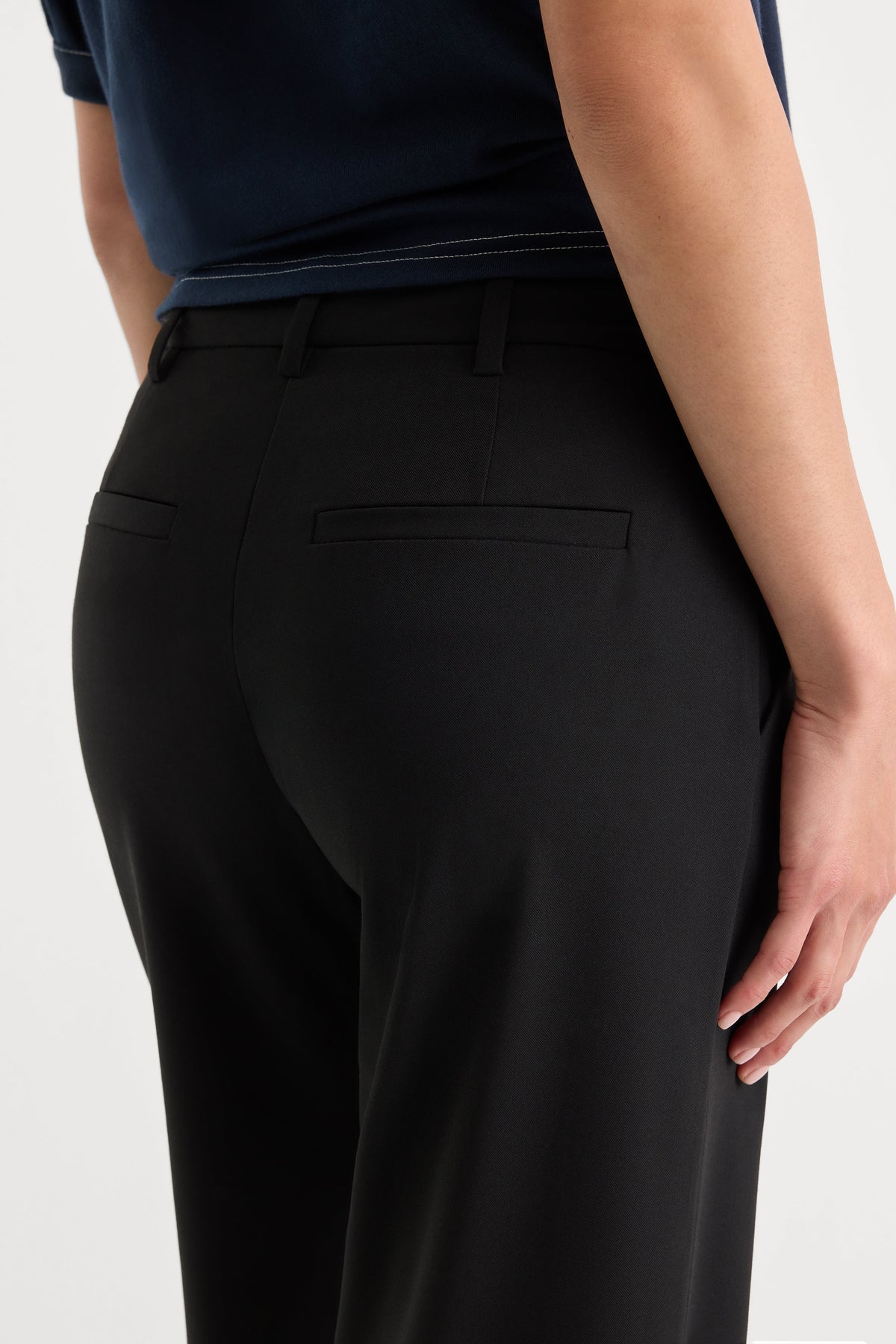 Premium THE LOW RISE STRAIGHT LEG TROUSER BLACK001