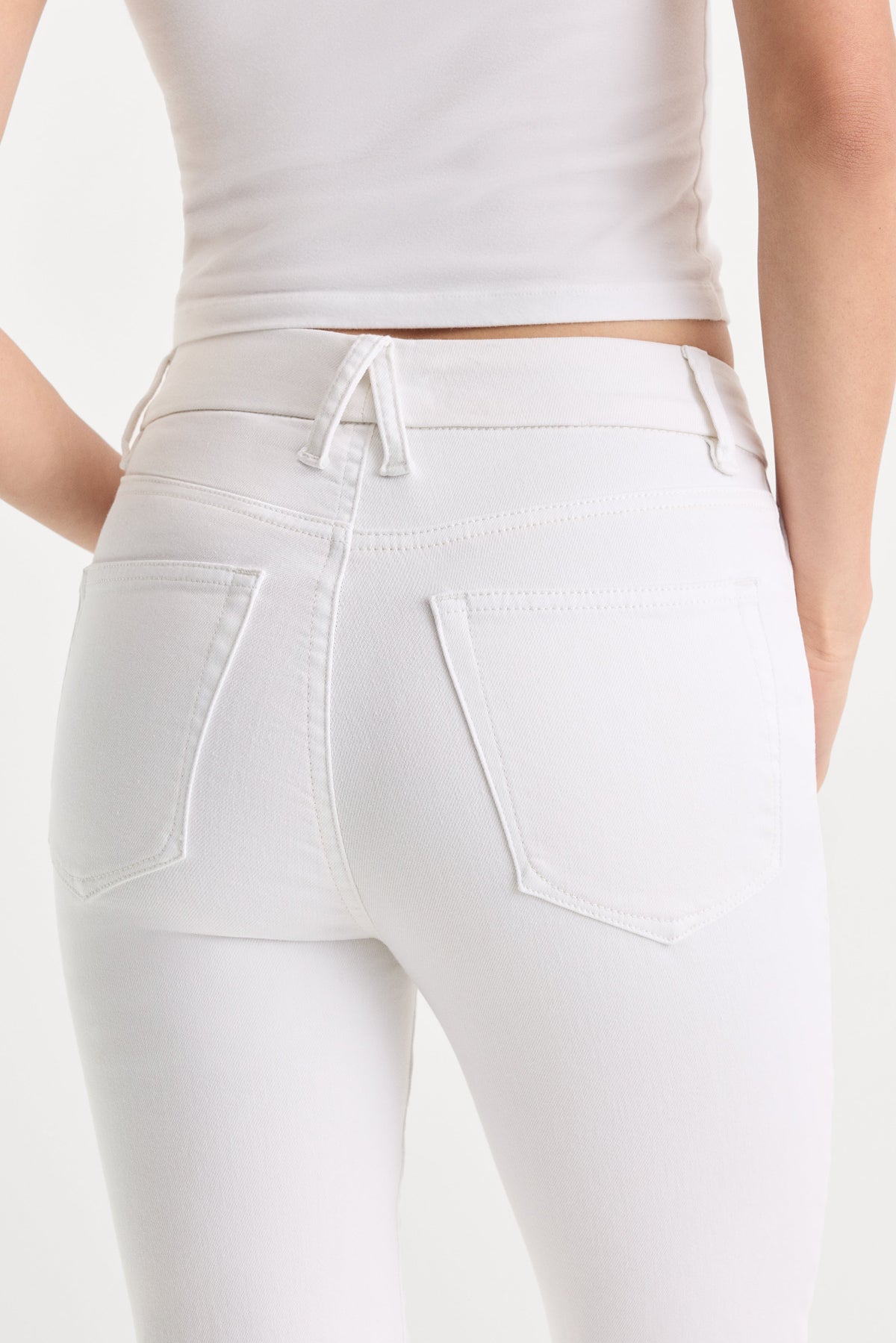 Premium ALWAYS FITS GOOD LEGS STRAIGHT JEANS WHITE001