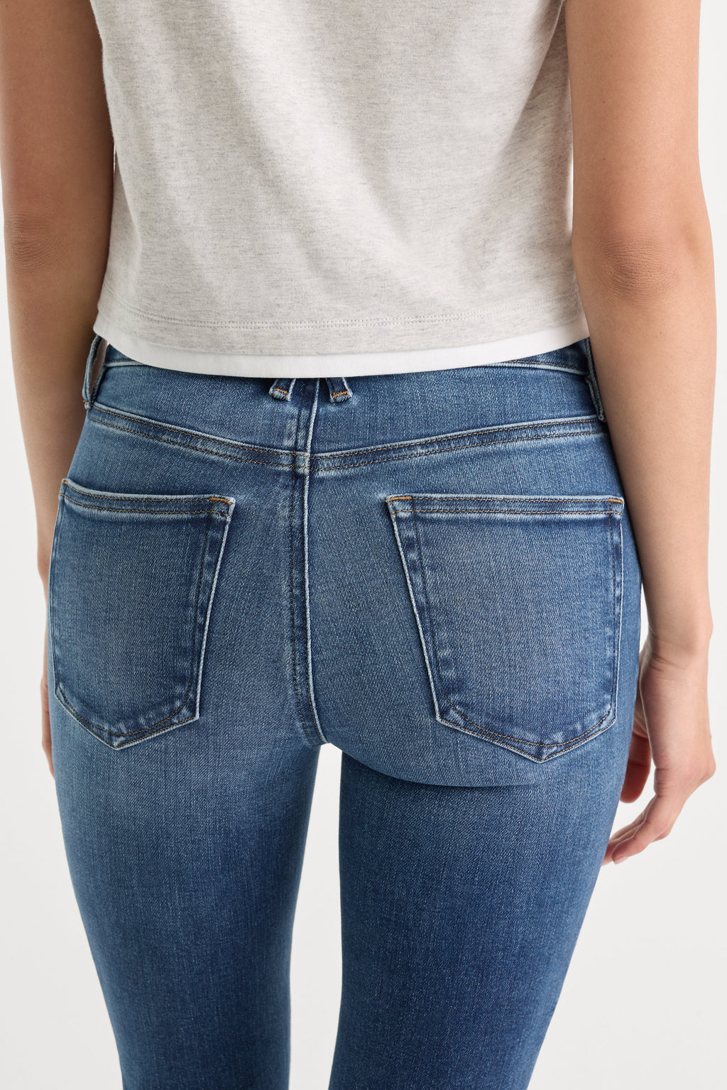 Premium MID RISE CIGARETTE JEANS NEWCREST