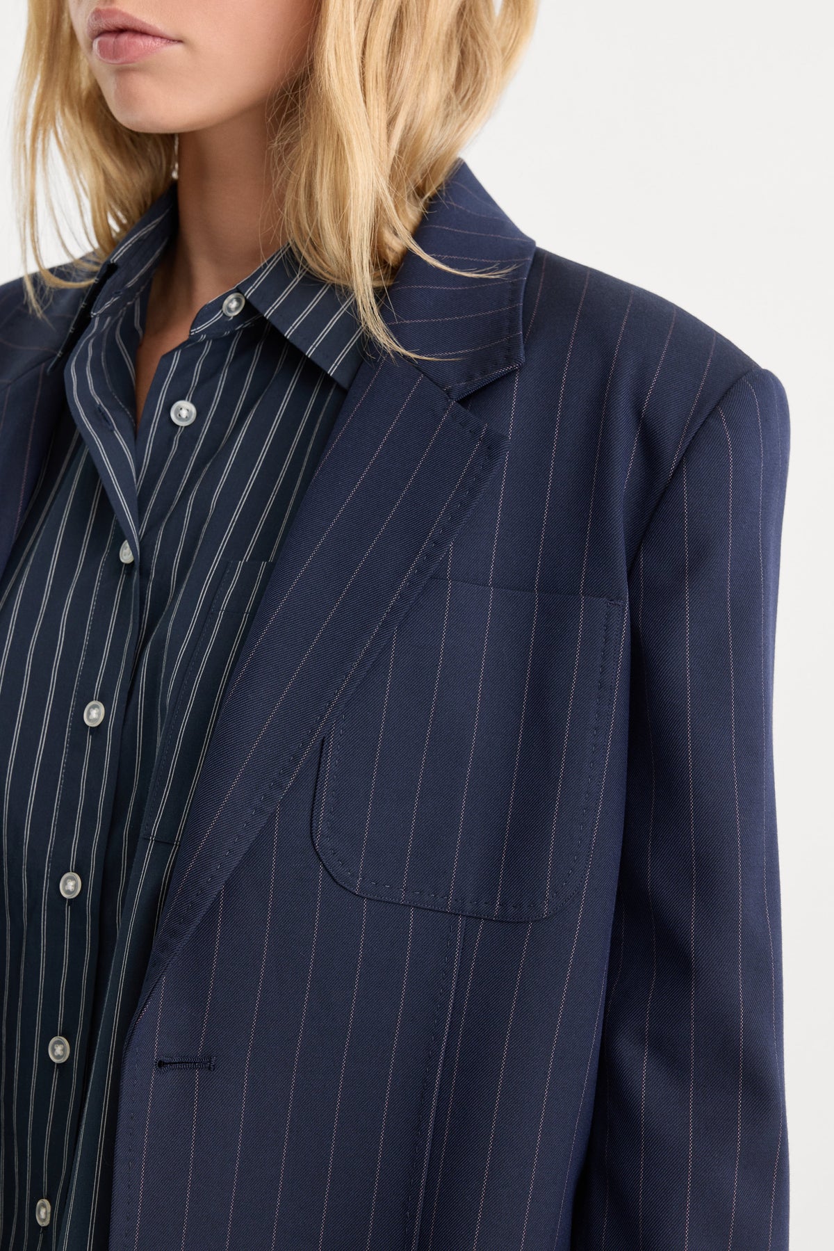Premium THE OVERSIZED BLAZER NAVY PINSTRIPE