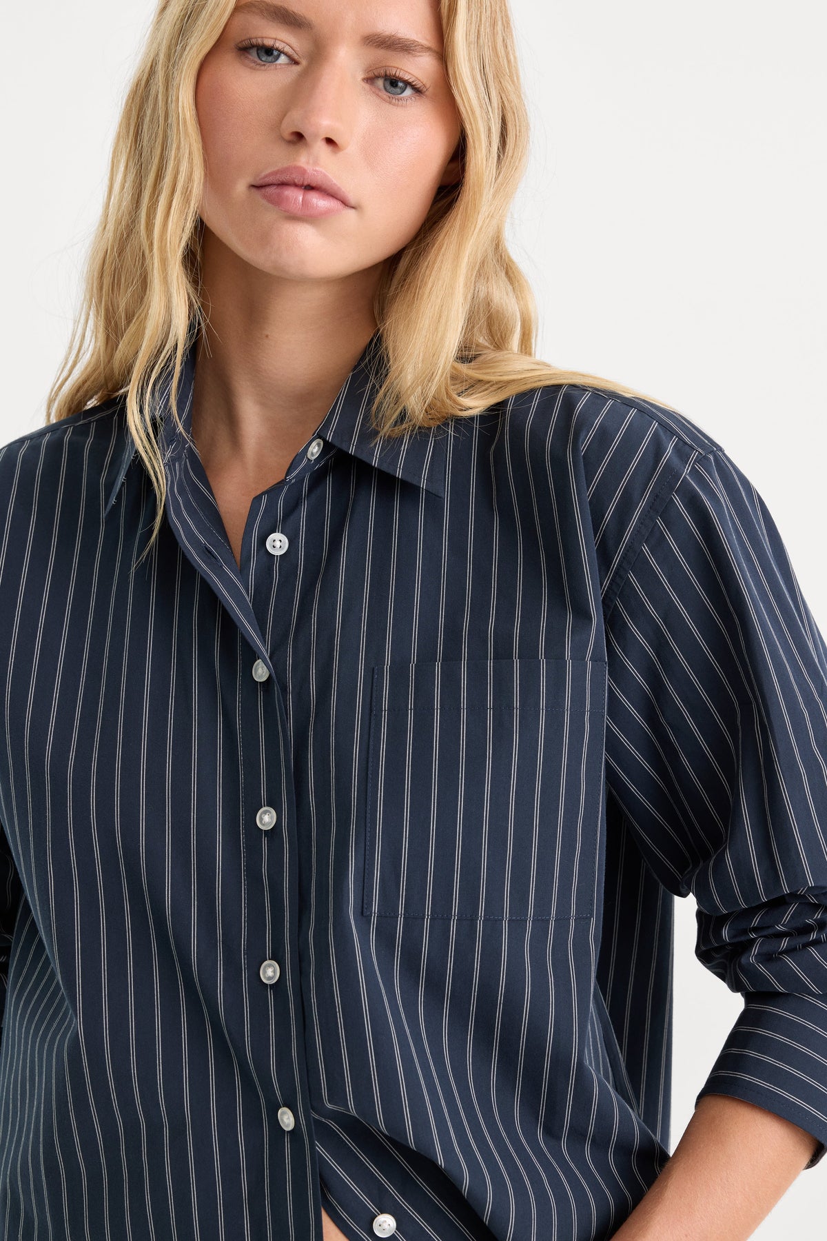 Premium THE POPLIN EASY SHIRT NAVY STRIPE