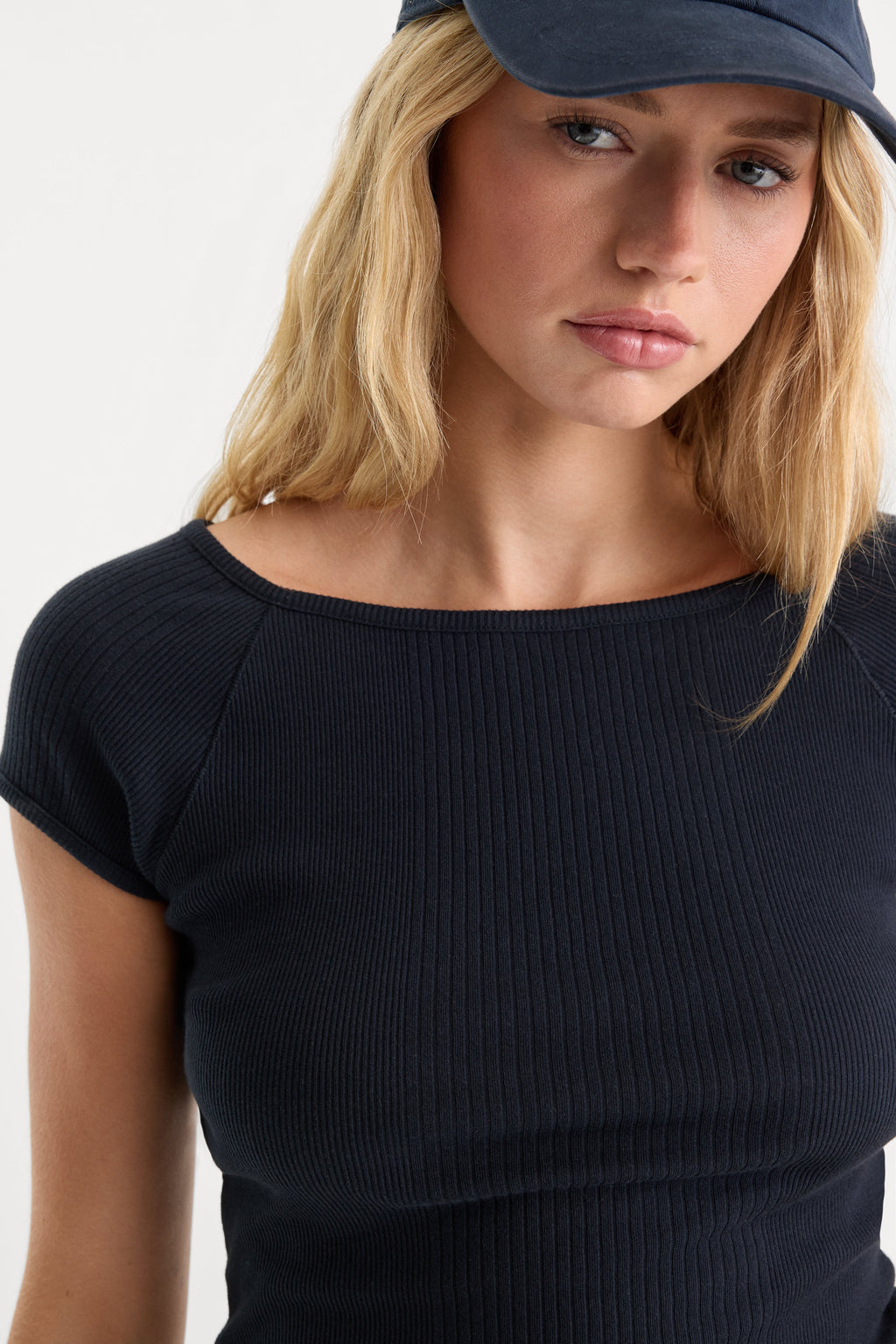 Premium THE VARIEGATED RIB TOP NEW NAVY002
