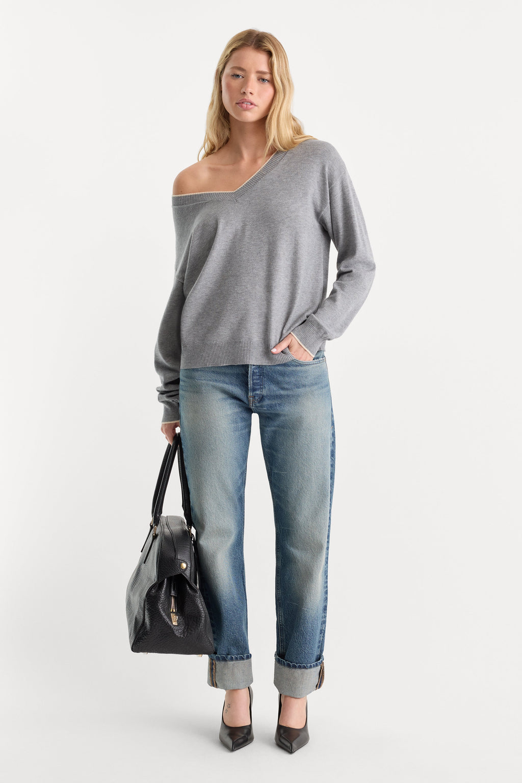Premium THE COZY V NECK SWEATER HEATHER GREY001
