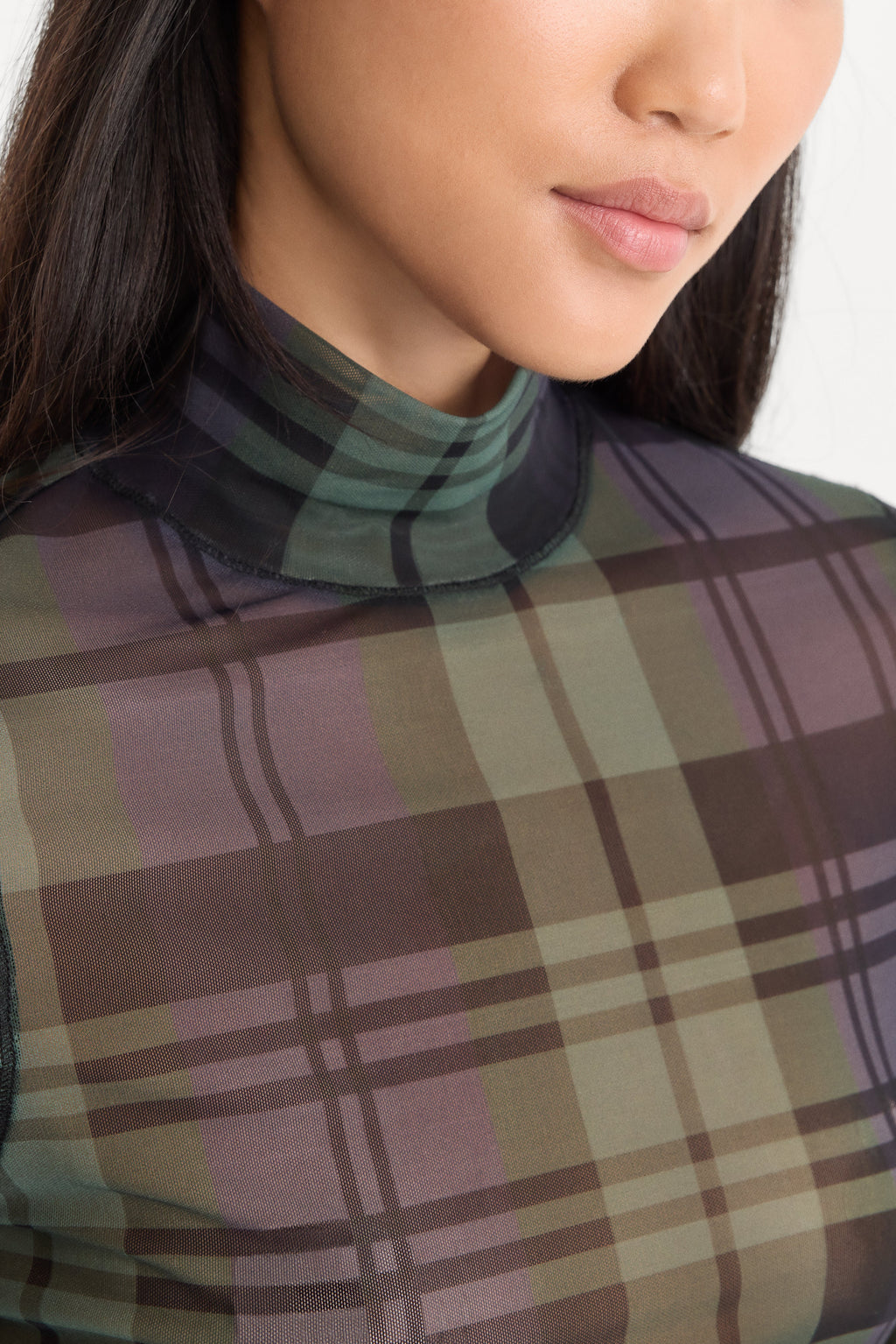 Premium THE MESH TURTLENECK NAVY AND GREEN PLAID
