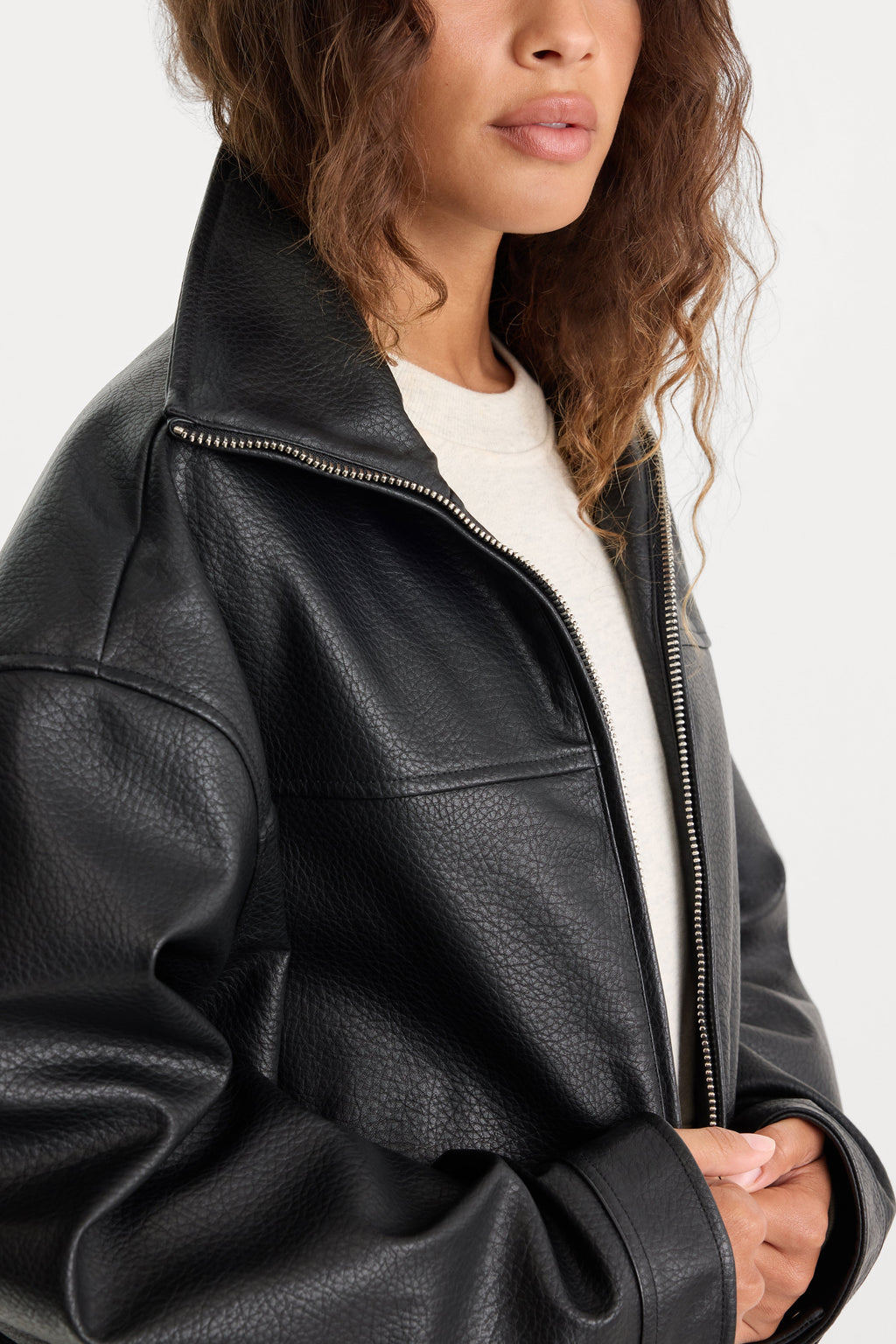 Premium THE BETTER THAN LEATHER FUNNEL JACKET BLACK001