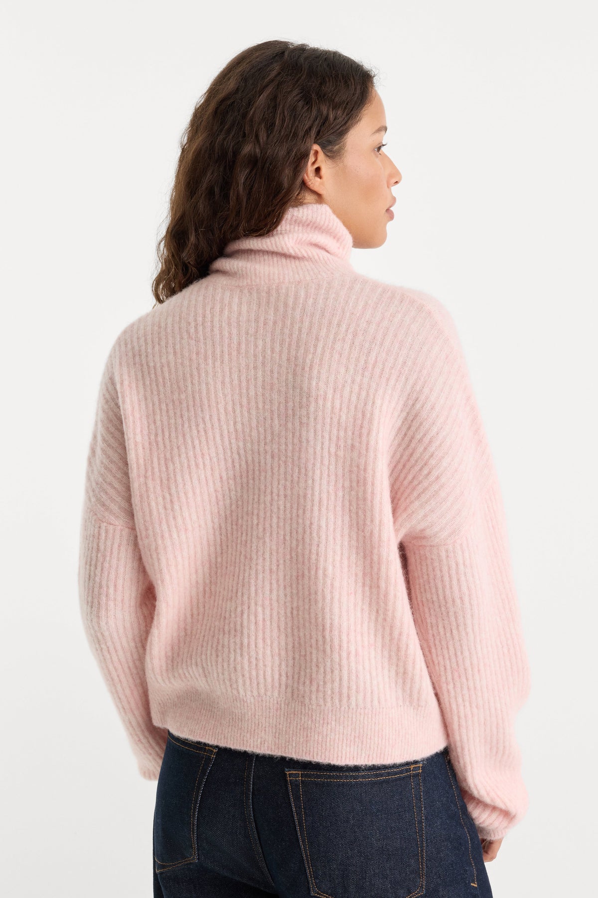 Premium THE OVERSIZED TURTLENECK SWEATER BLUSH