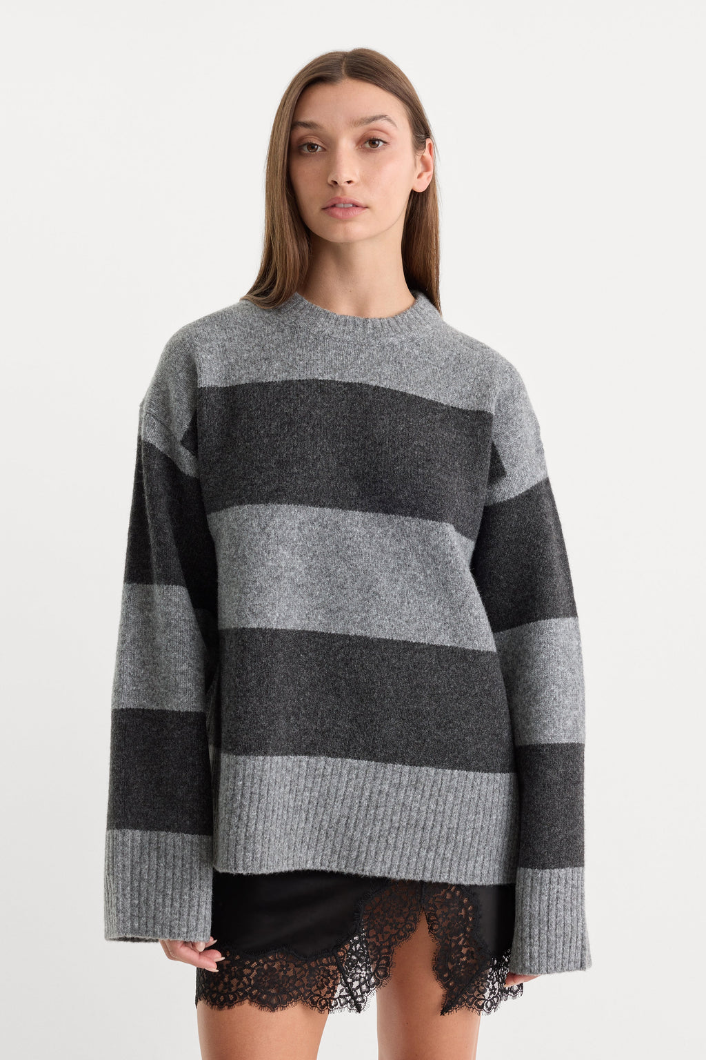 Premium THE OVERSIZED CREW SWEATER GREY MELANGE STRIPE