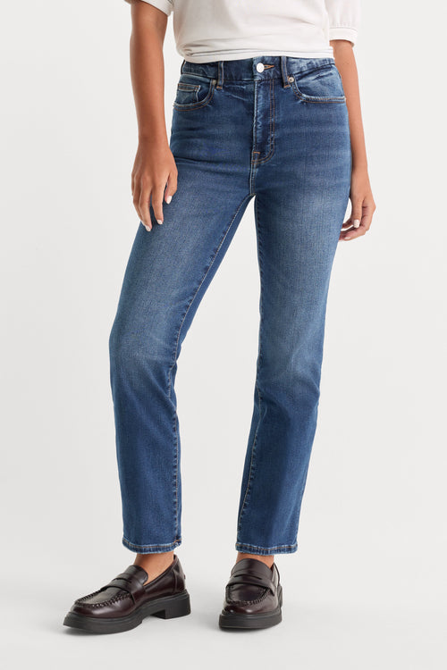 Premium ALWAYS FITS GOOD PETITE STRAIGHT JEANS INDIGO571