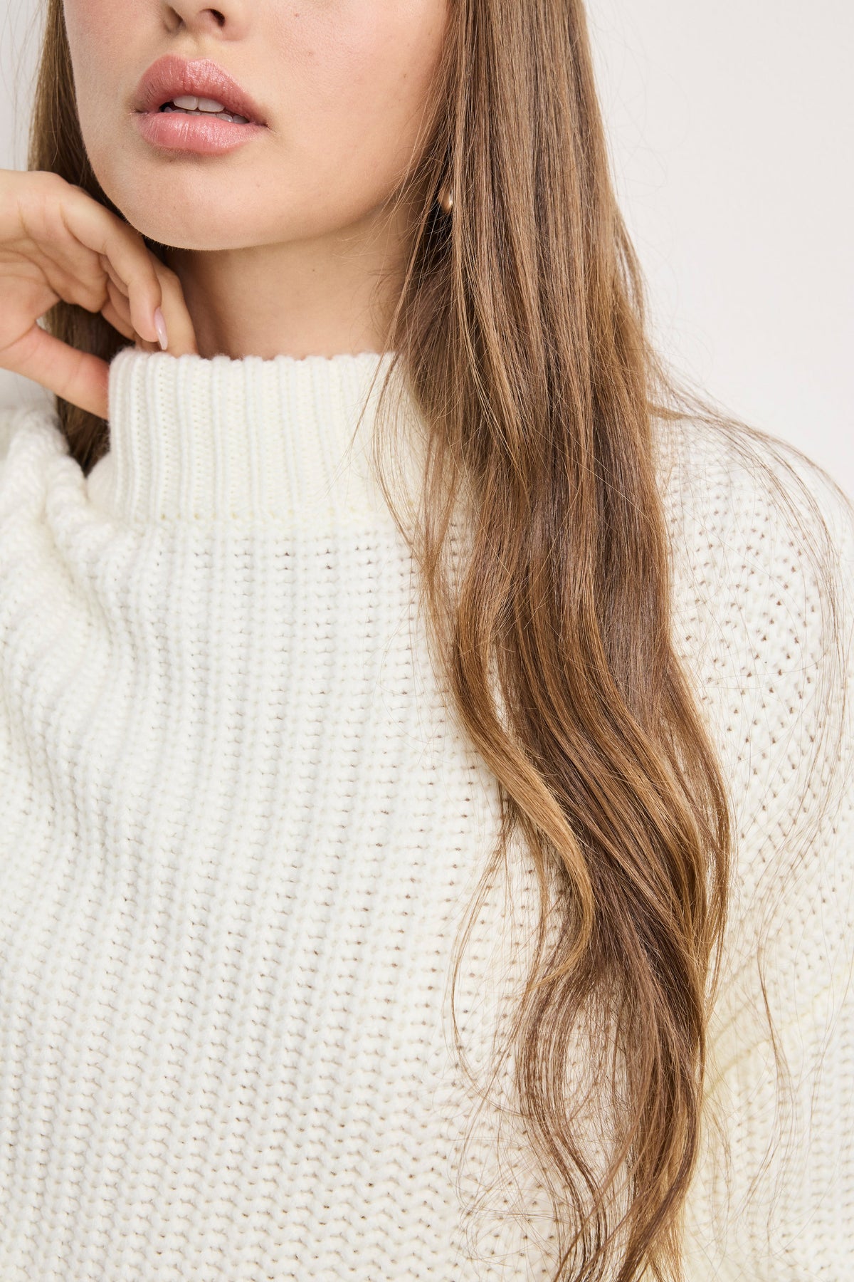 Premium CHUNKY KNIT MOCK NECK SWEATER IVORY003
