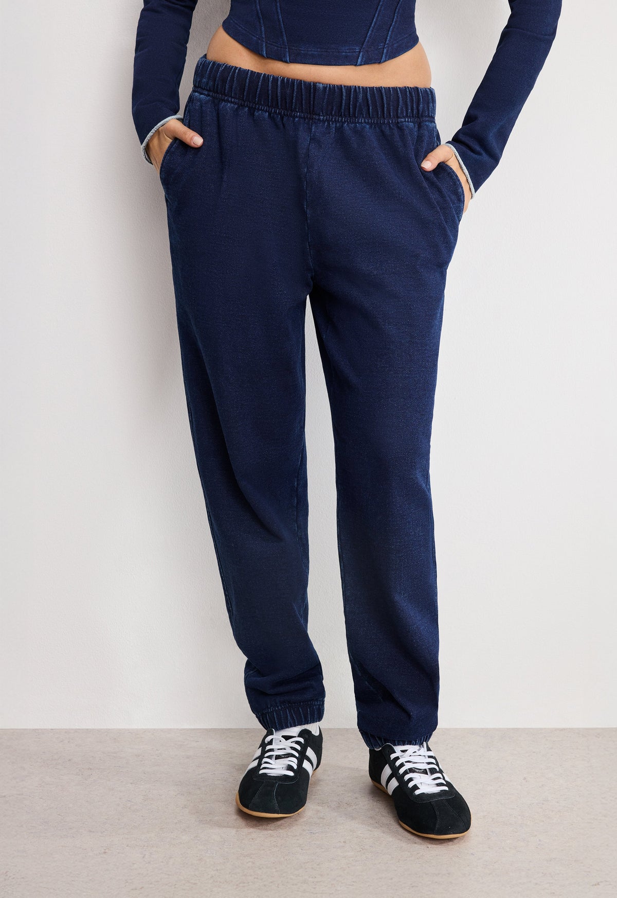 Premium JEANIUS BOYFRIEND SWEATPANTS INDIGO1029