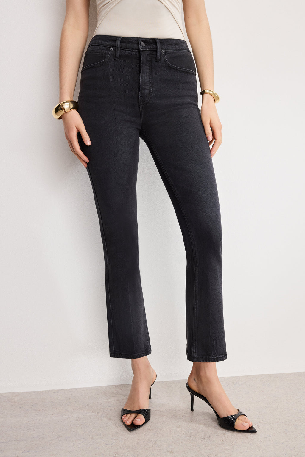 Premium SOFT TECH GOOD KICK FLARE JEANS BLACK390